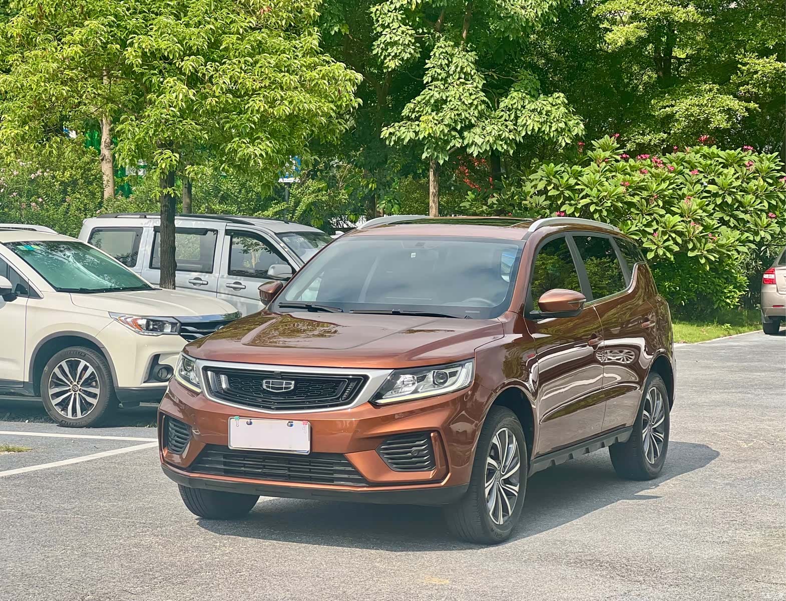 Geely X6, 2021 1