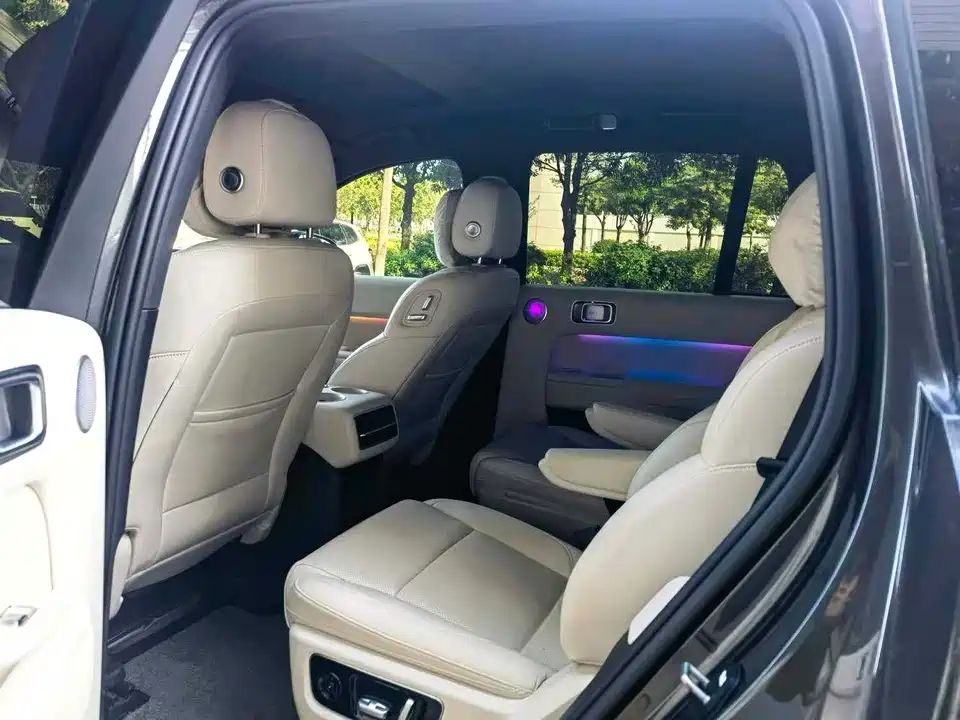 Li Auto Ideal L8