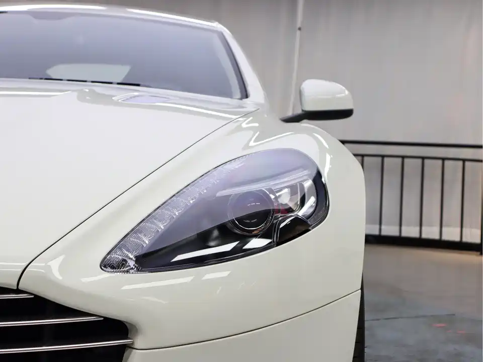 Aston Martin Rapide