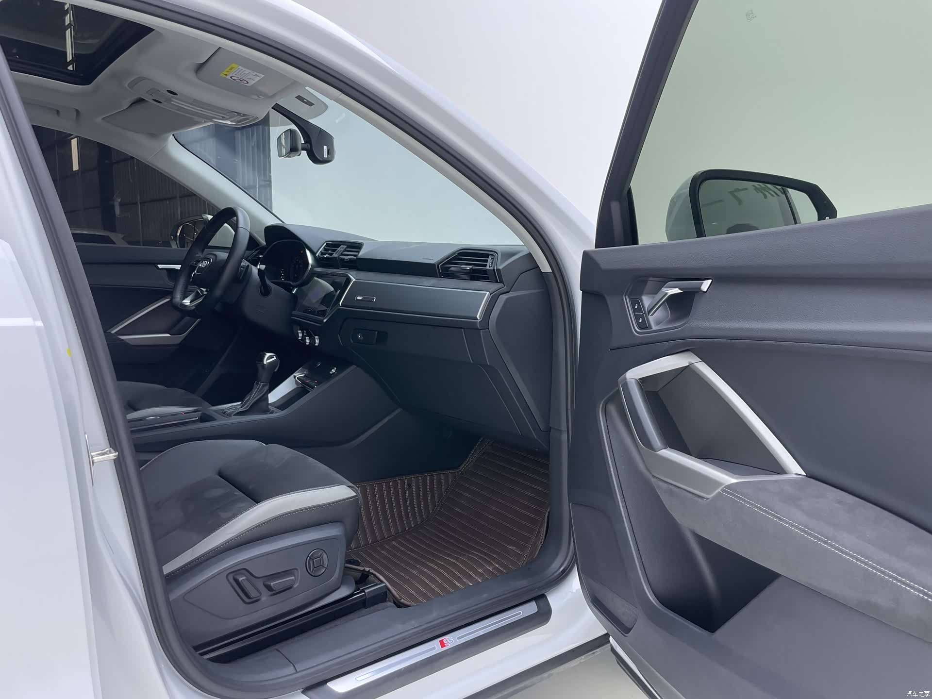 Audi Q3, 2022 25