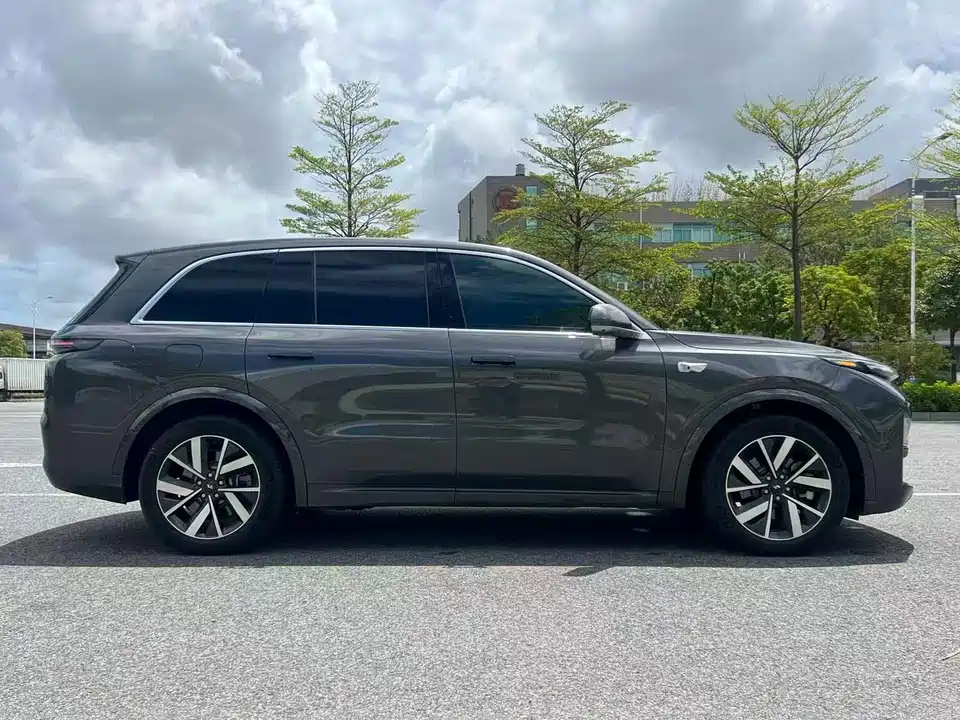 Li Auto Ideal L8