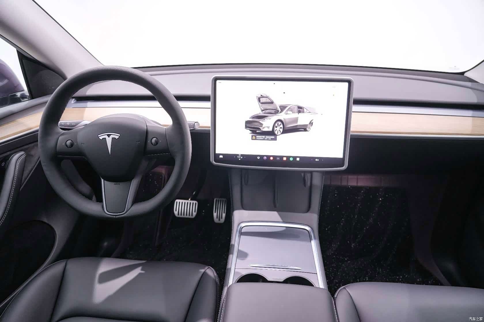 Tesla Model Y, 2022 18