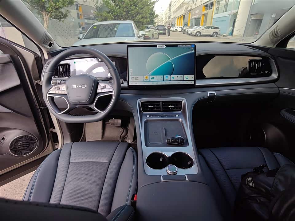 BYD Sea Lion 07 DM-i