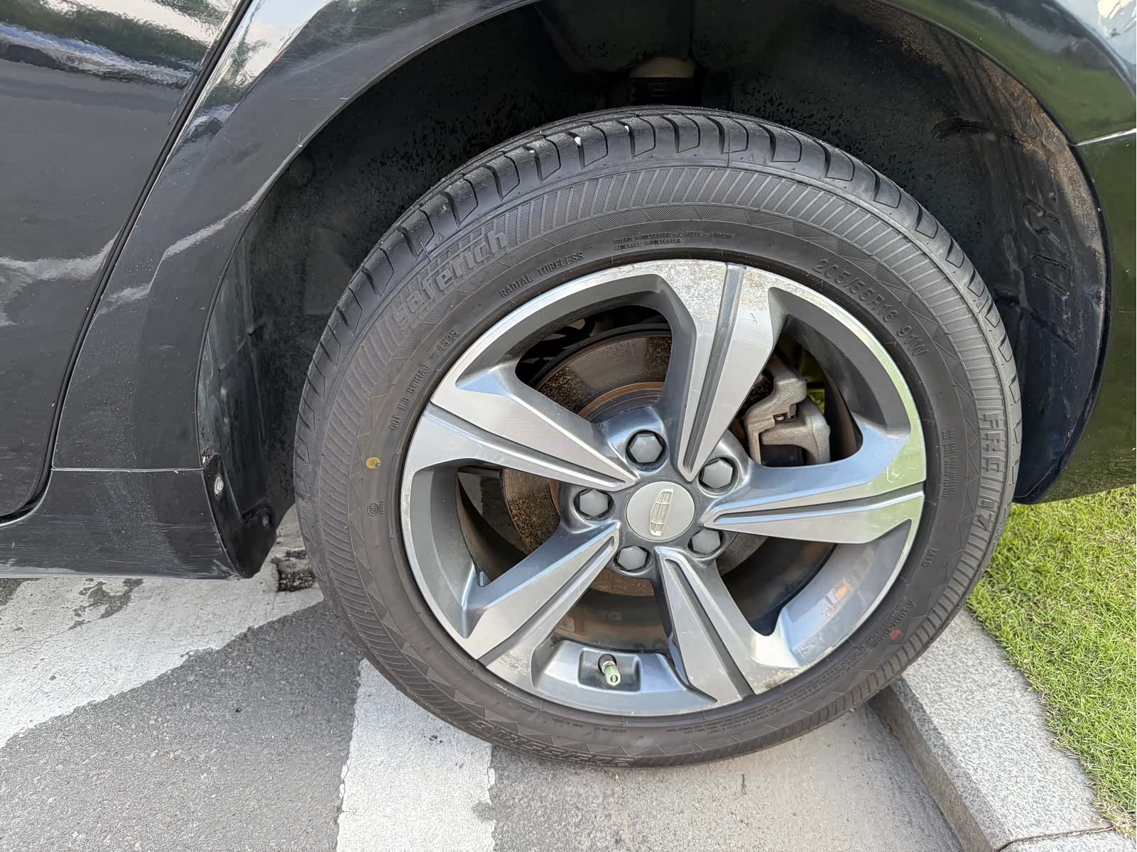 Geely Emgrand, 2019 4