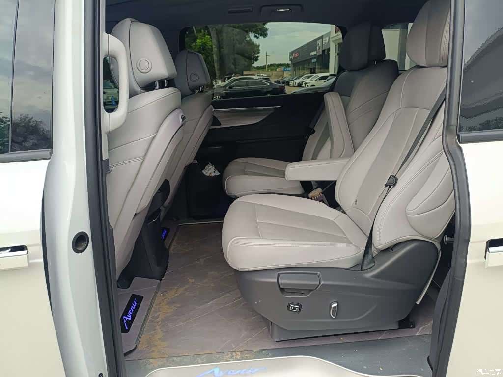 Buick GL8, 2024 7
