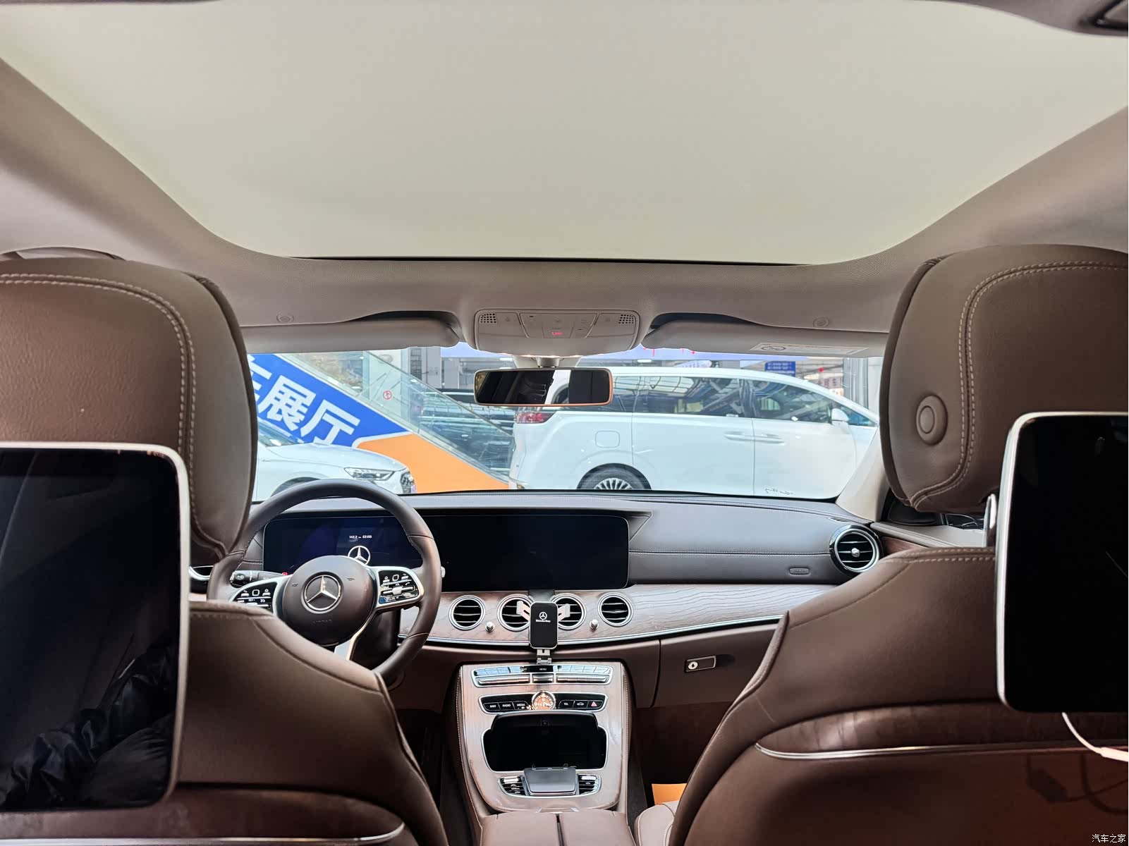 Mercedes-Benz E-Class, 2020 18