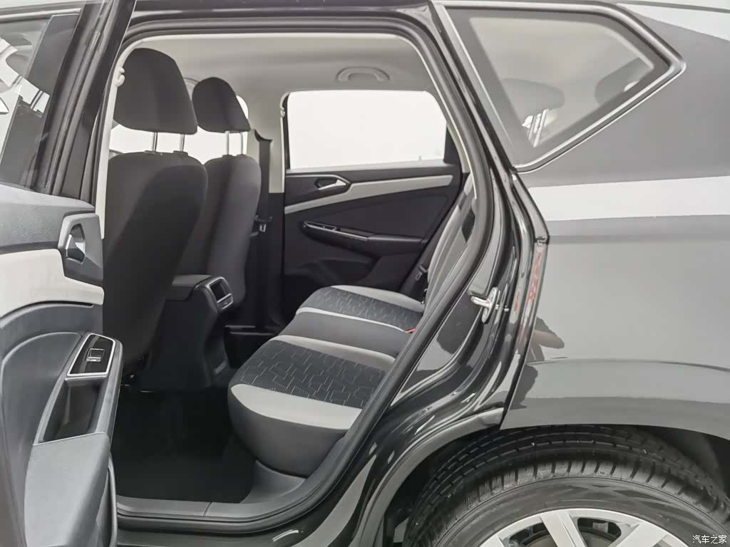 Volkswagen VS5, 2025 15