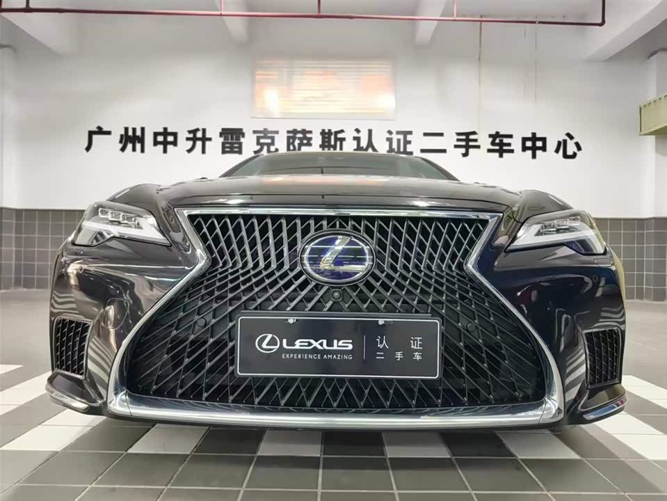 Lexus LS