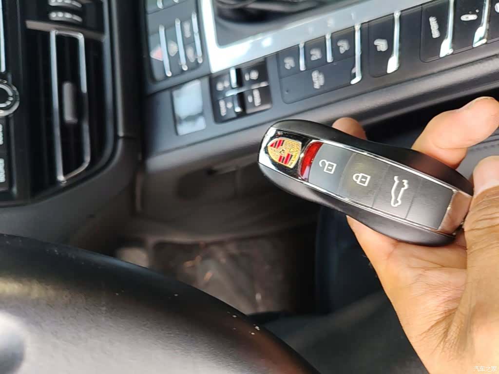 Porsche Macan, 2020 9