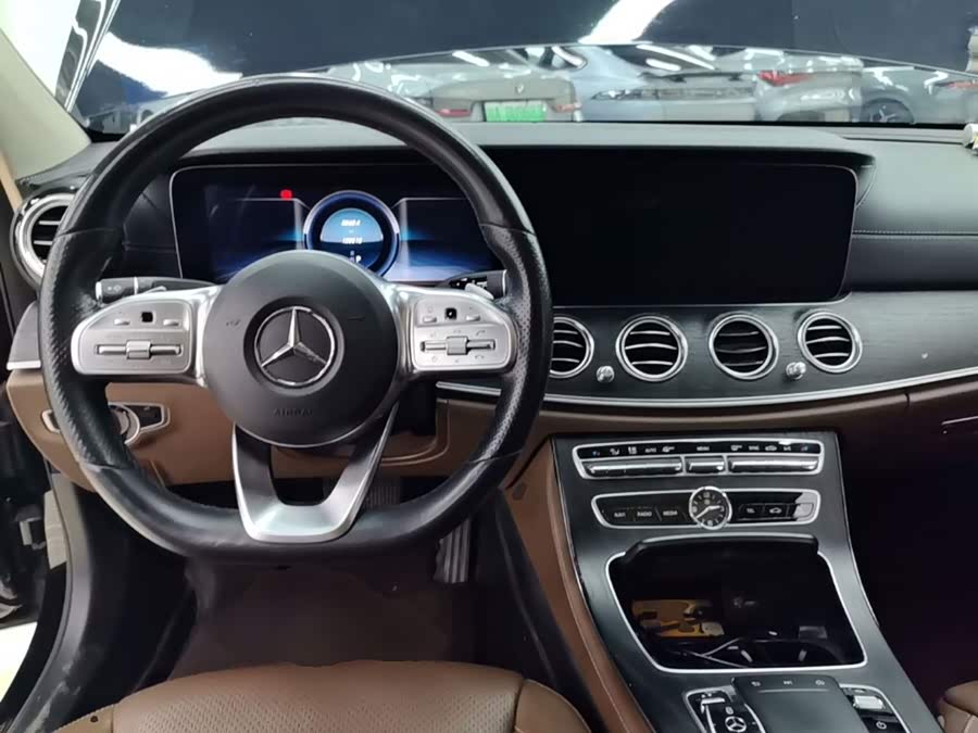 Mercedes-Benz E-Class 2020, фото 9