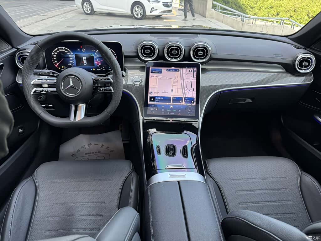 Mercedes-Benz C-Class, 2024 8