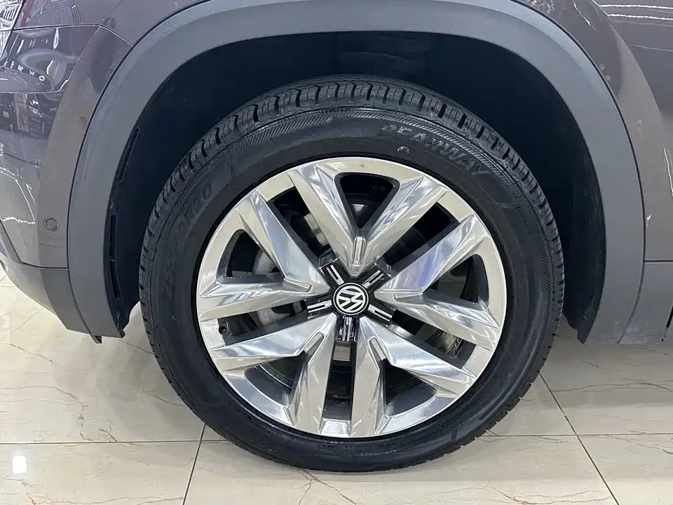 Volkswagen Tourang