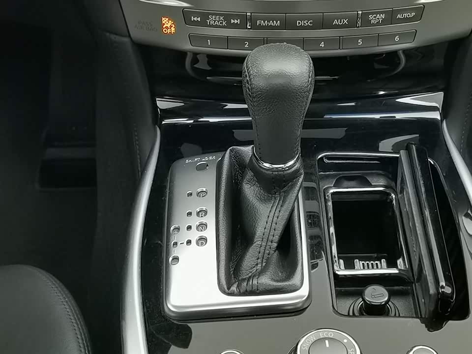 Infiniti Q70 Infiniti Q70