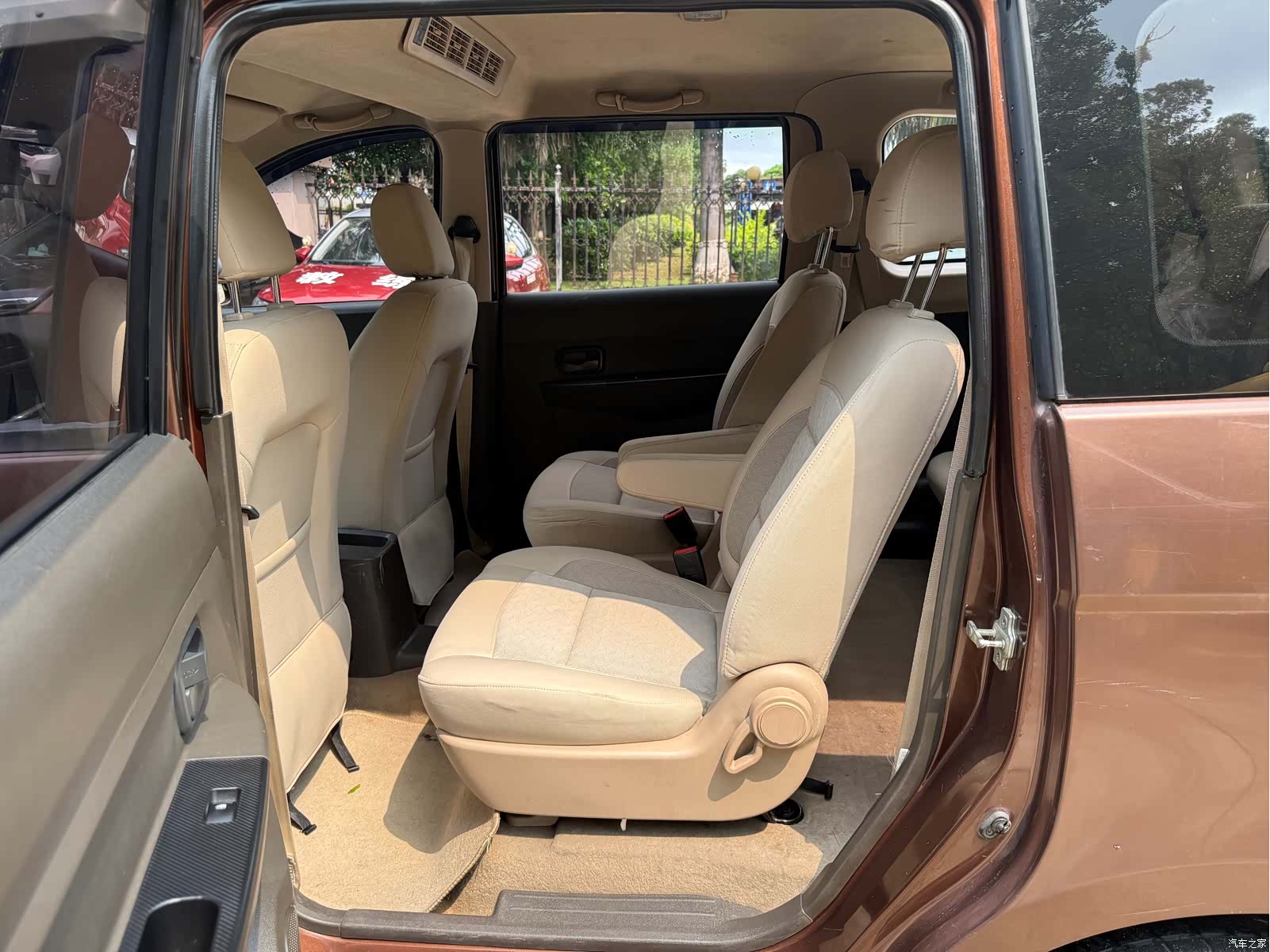 Wuling Hongguang, 2016 все фото