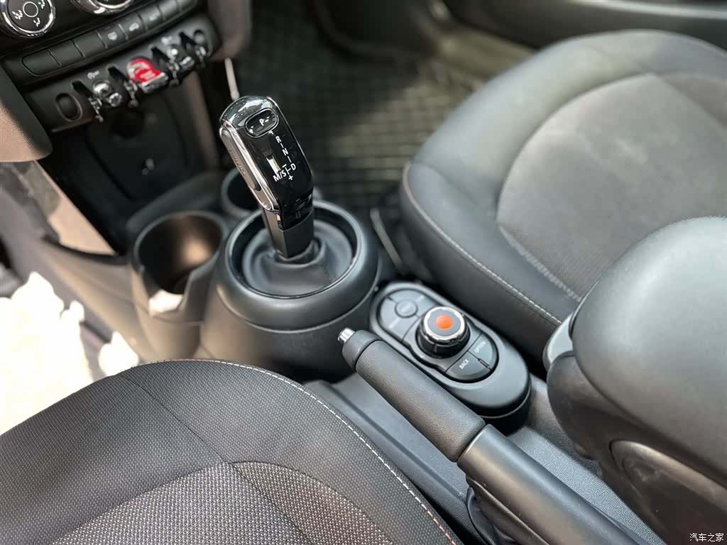 Mini ONE, 2019 18