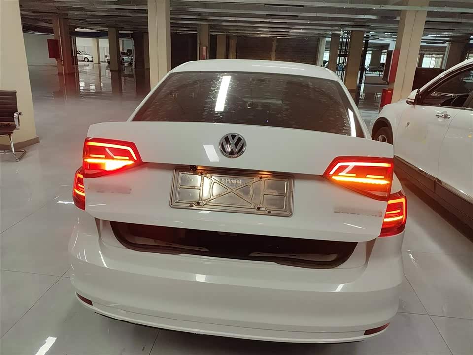 Volkswagen Sagitar