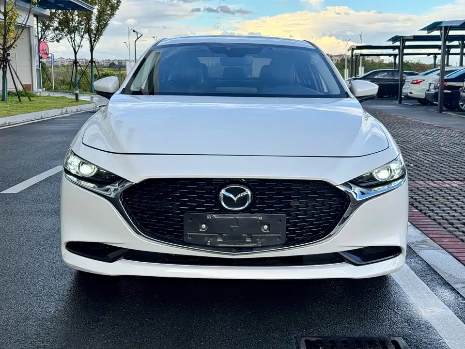 Mazda 3 Angkesaila