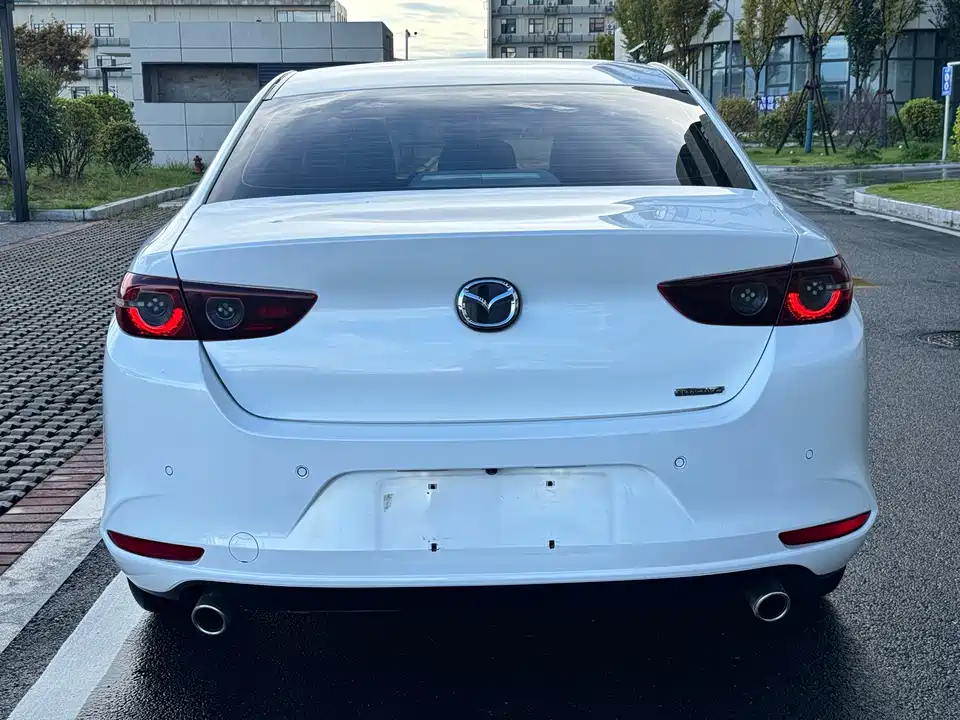 Mazda 3 Angkesaila