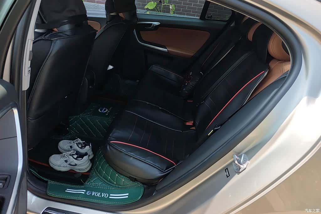 Volvo S60, 2015 11