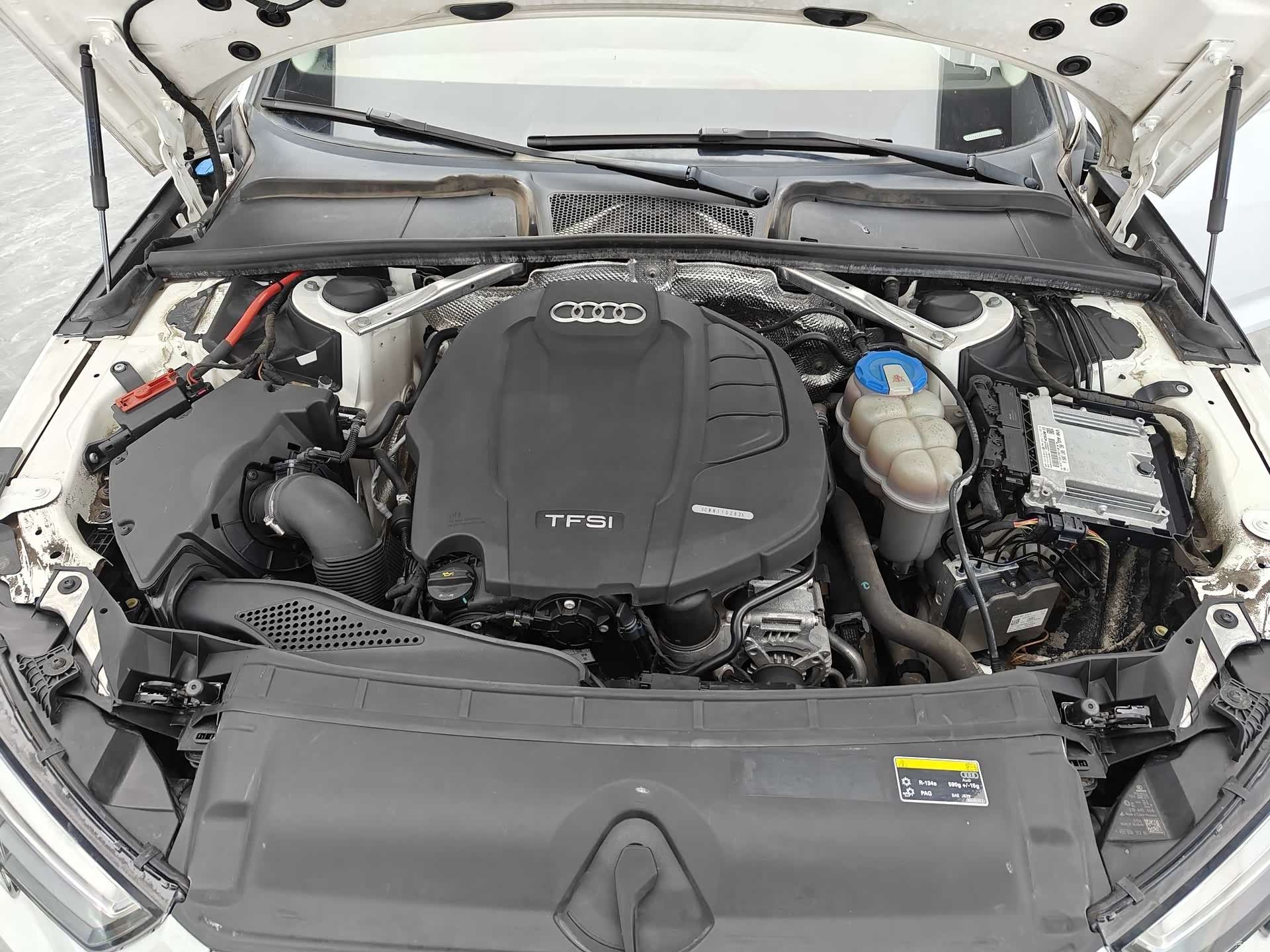 Audi A4L, 2017 16