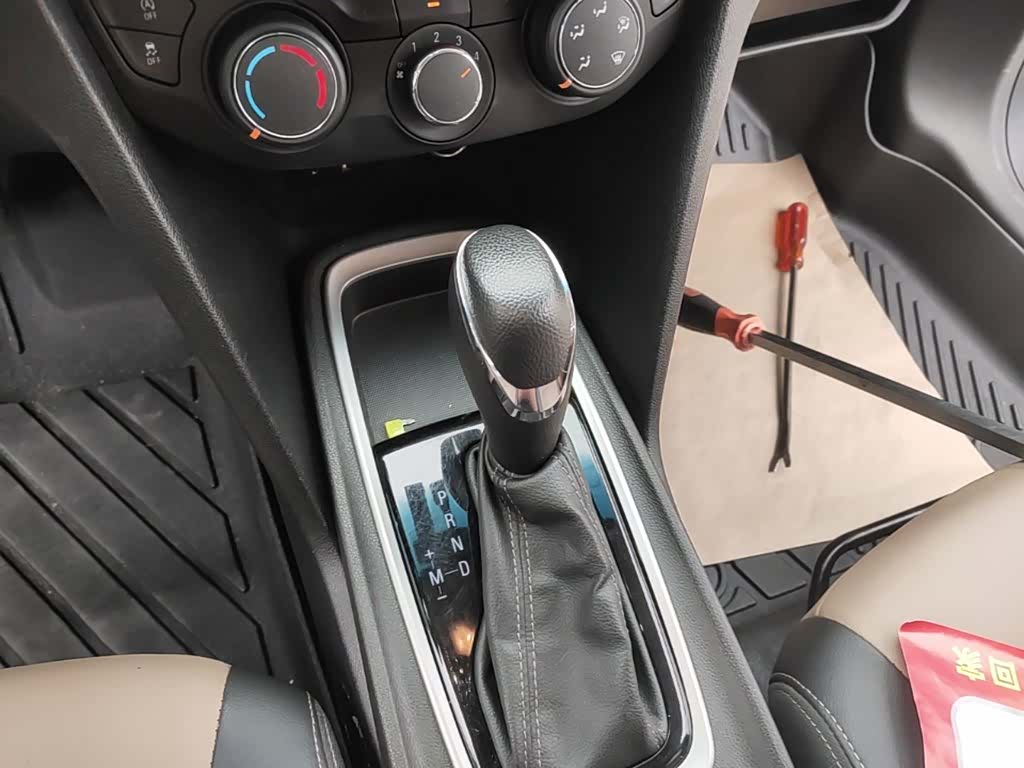 Chevrolet 320, 2021 14