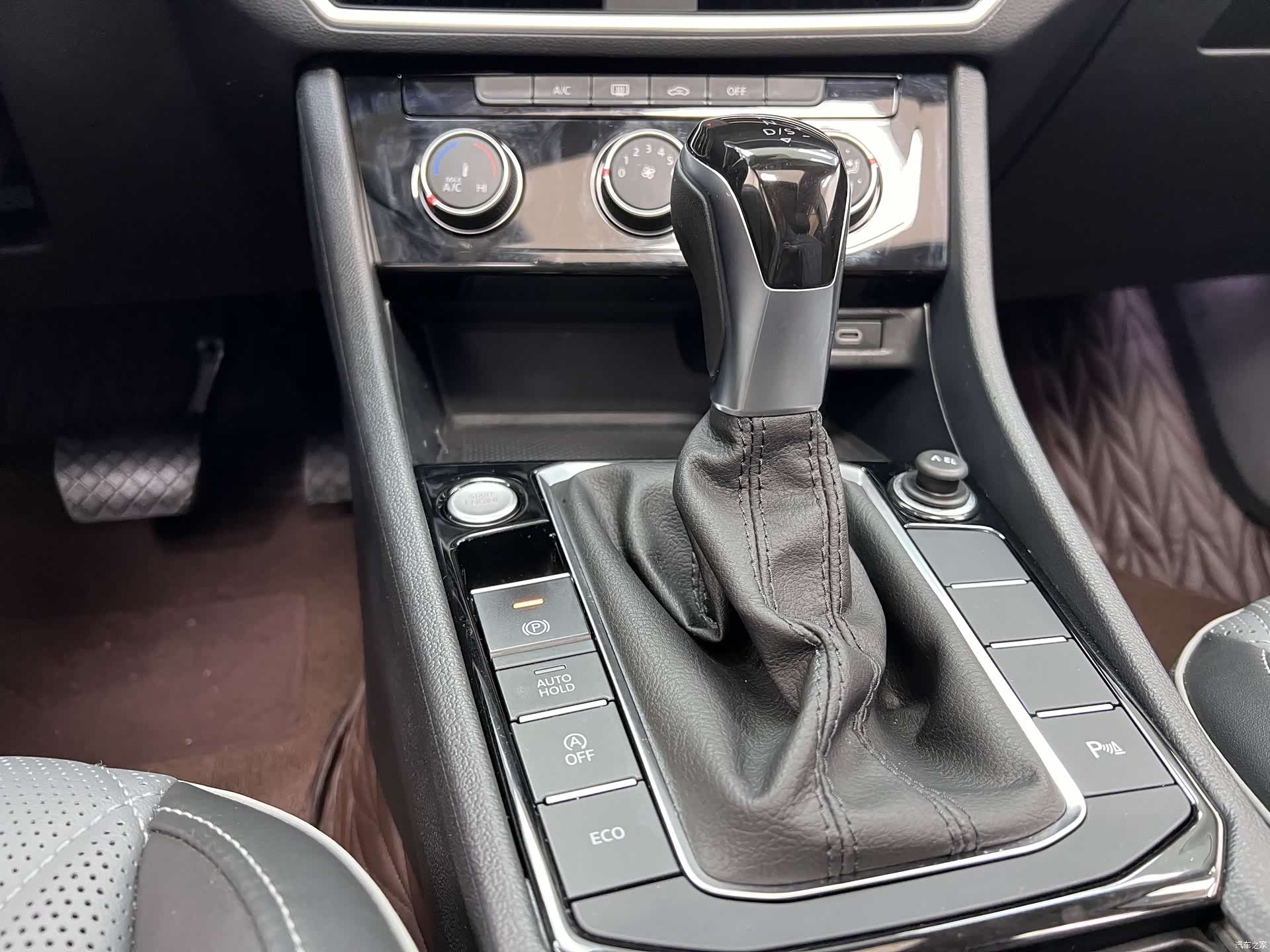 Volkswagen Sagitar, 2023 12