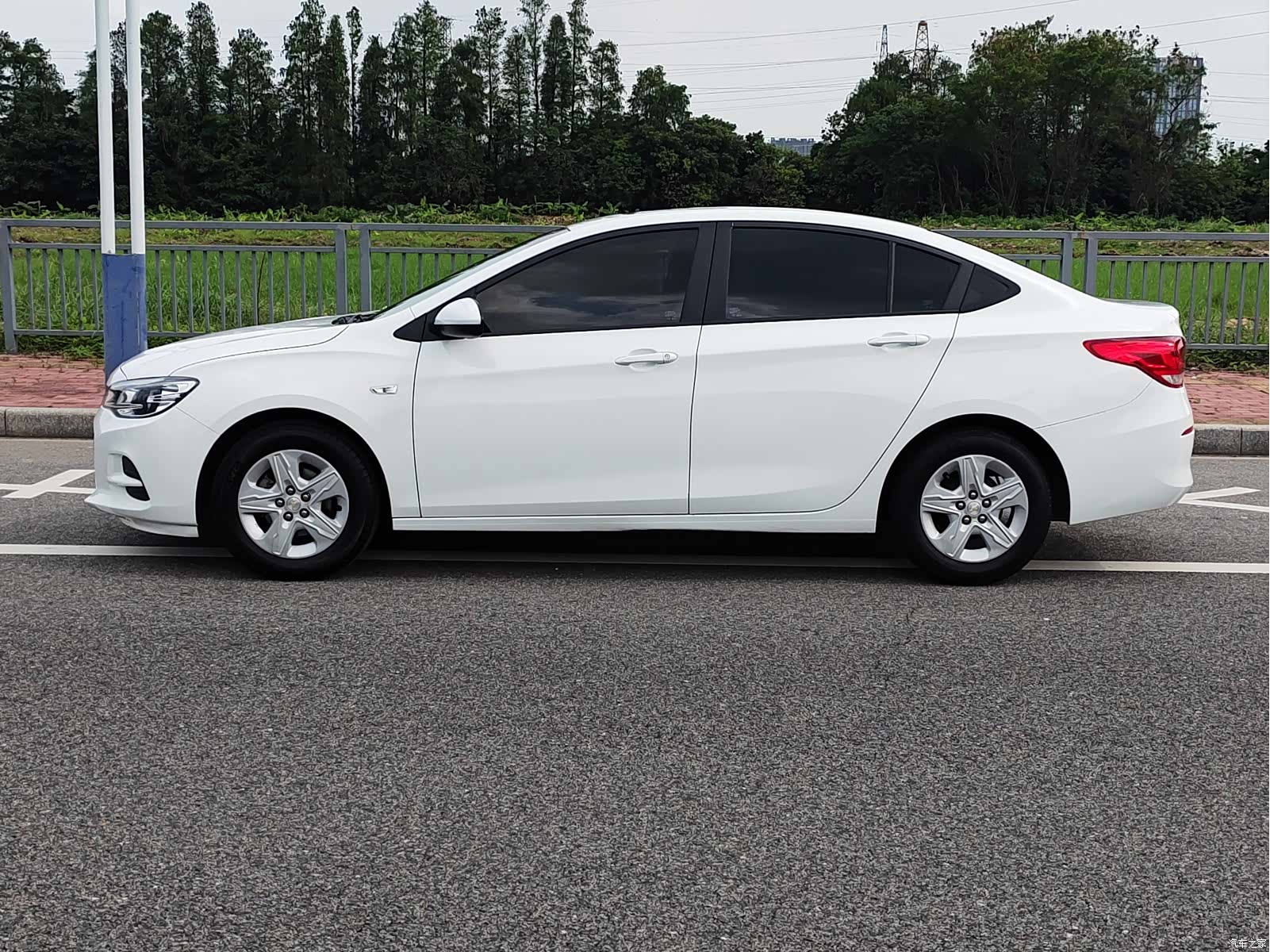 Chevrolet 320, 2019 4