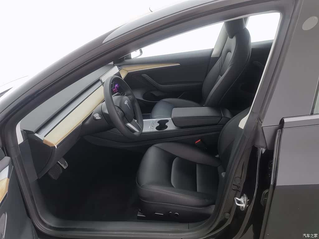 Tesla Model 3, 2023 10