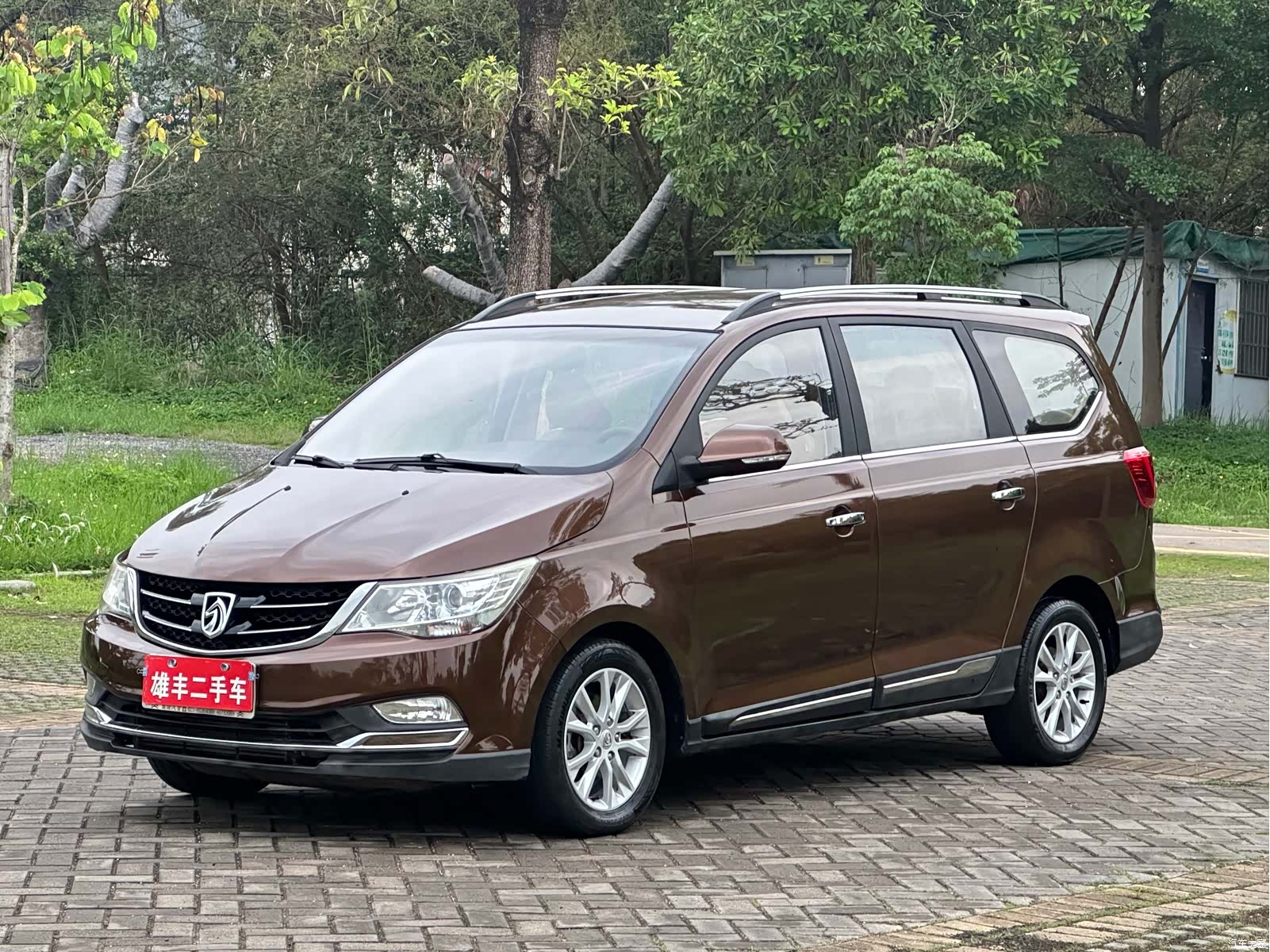 Wuling 730, 2017 1