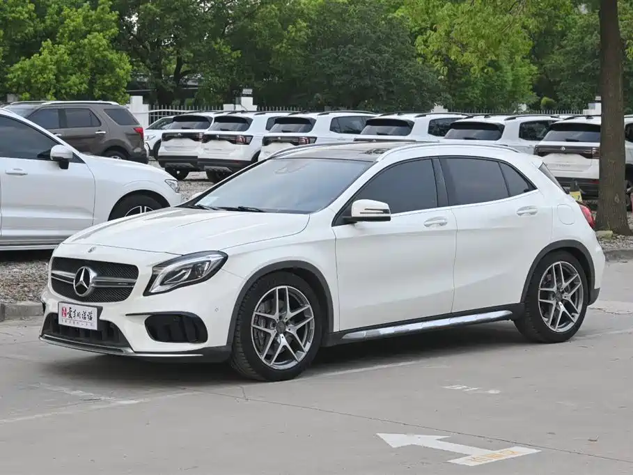 Mercedes-Benz GLA AMG