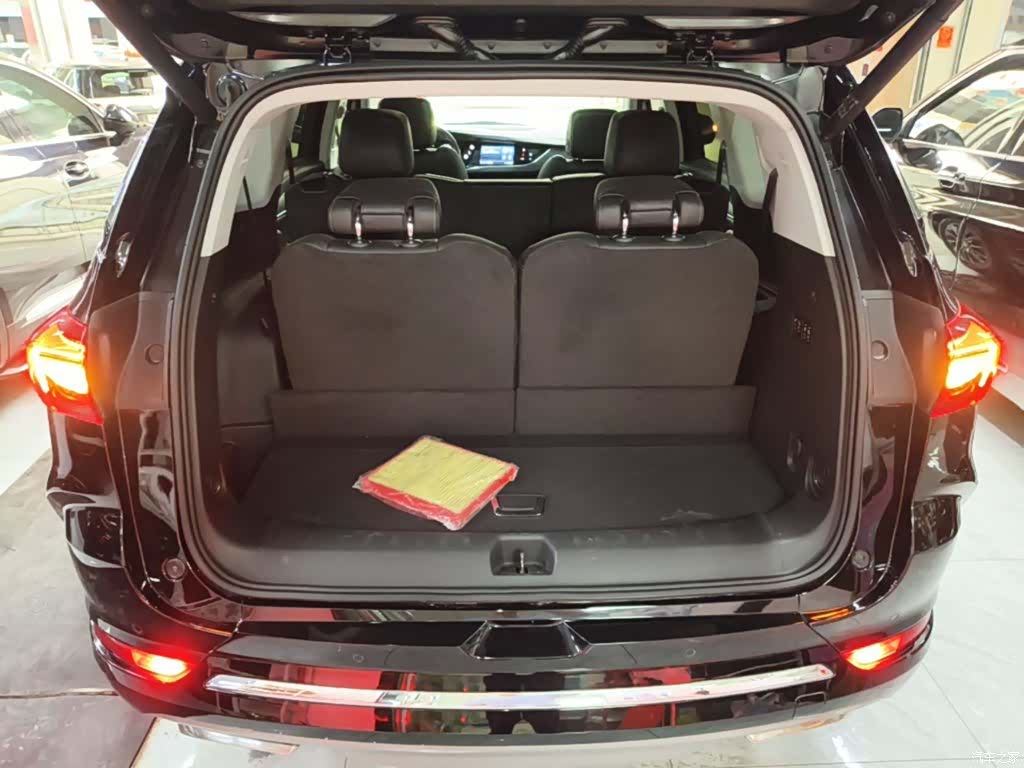 Buick Enclave, 2023 19