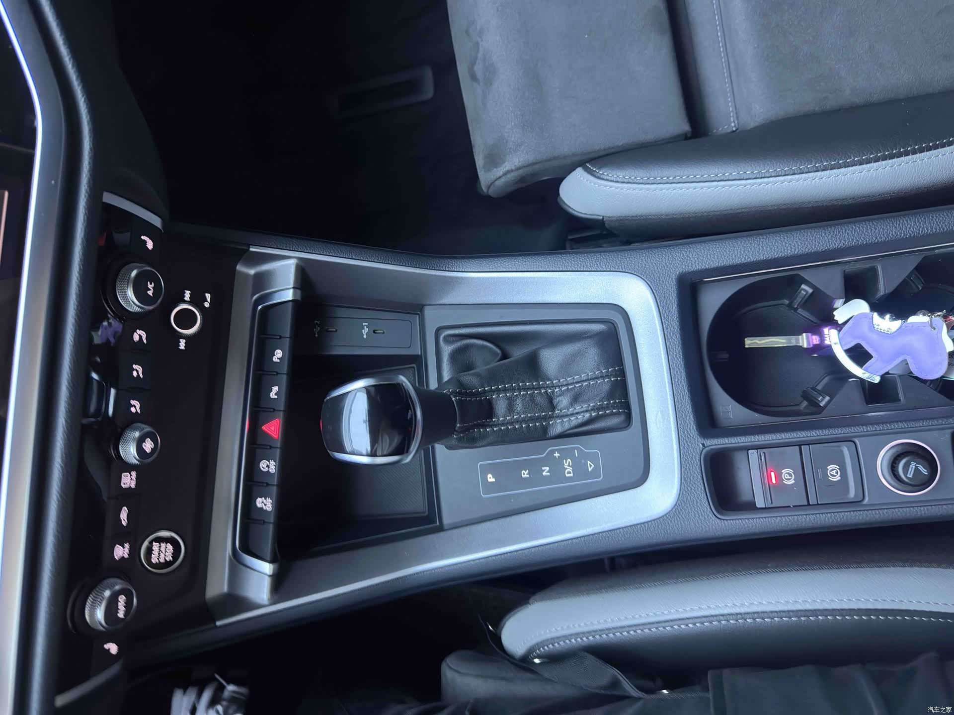 Audi Q3, 2023 15