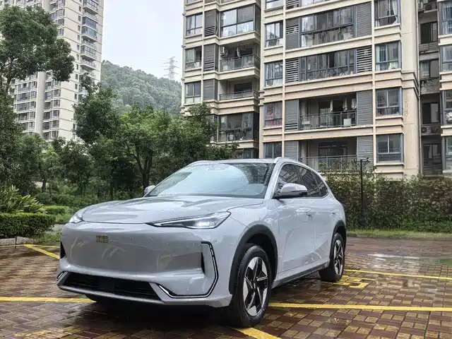 Geely Galaxy E5 2026 — купить из Китая под заказ