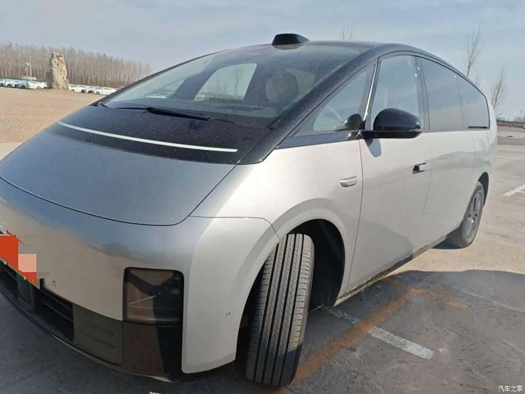 Li Auto MEGA, 2024 1