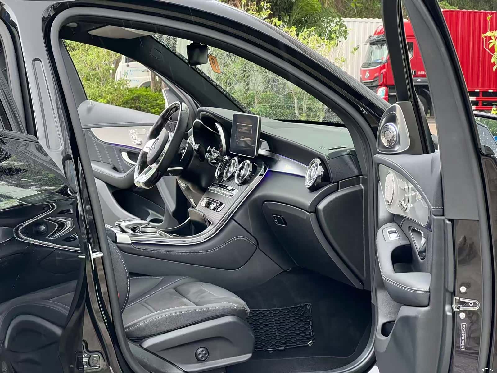 Mercedes-Benz GLC, 2019 13