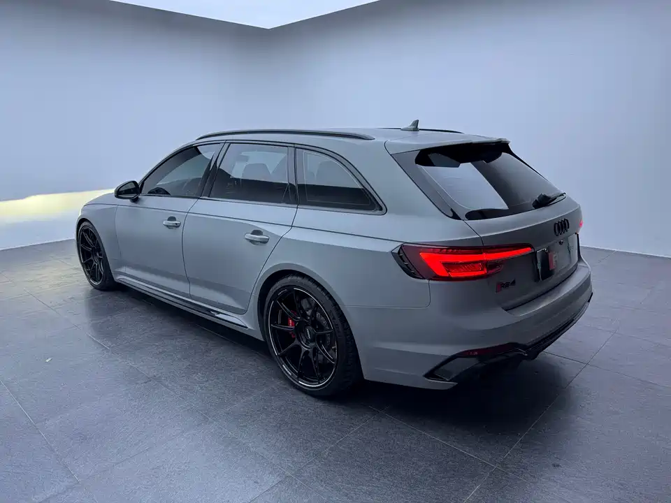 Audi RS 4