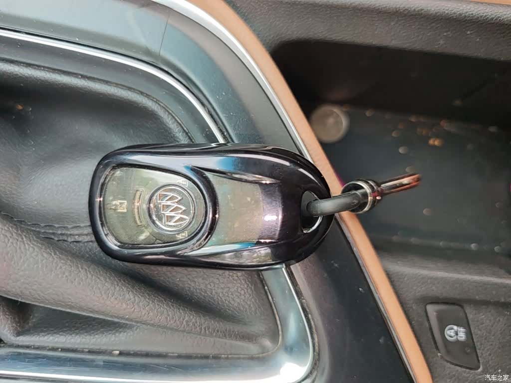 Buick GL6, 2021 9