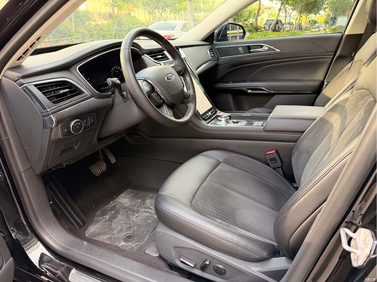 Ford Taurus, 2021 7