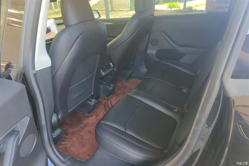 Tesla Model Y, 2023 11