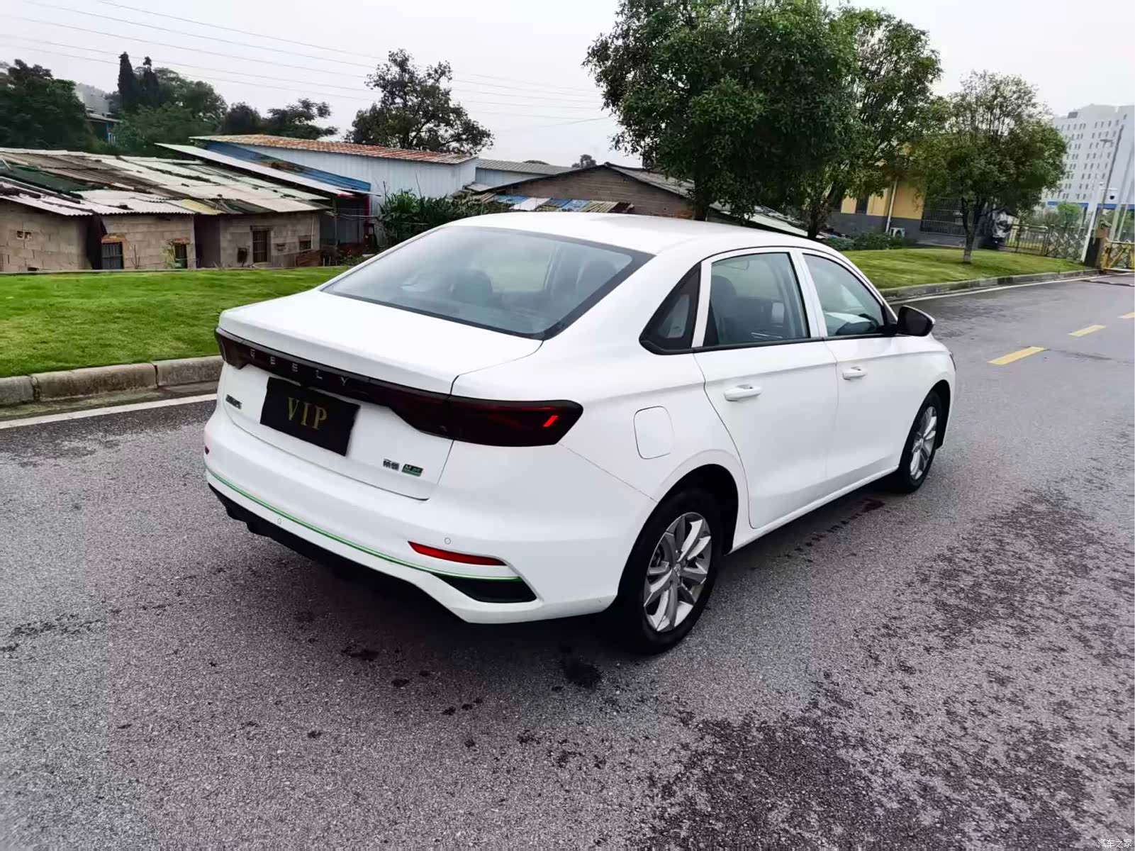 Geely Emgrand, 2023 все фото