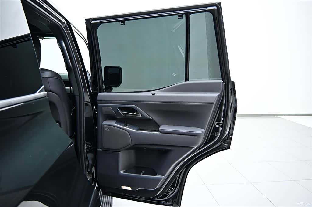 Lexus GX, 2026 19