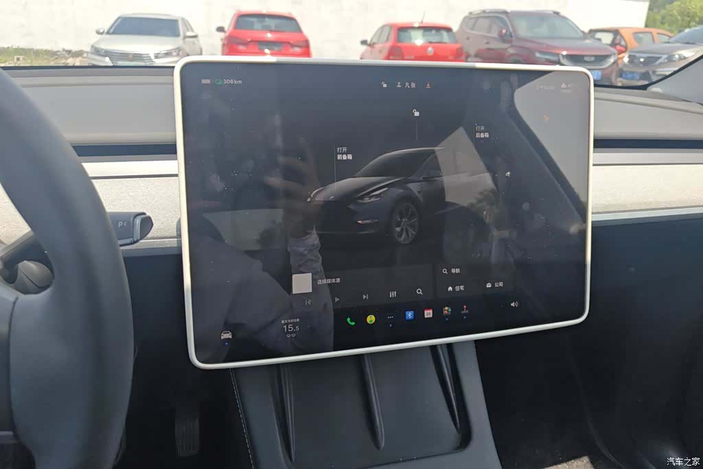 Tesla Model Y, 2024 14