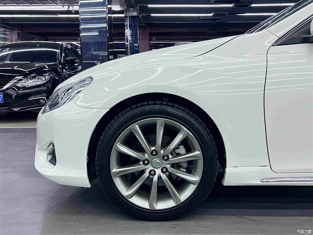 Toyota 2.5V, 2016 4