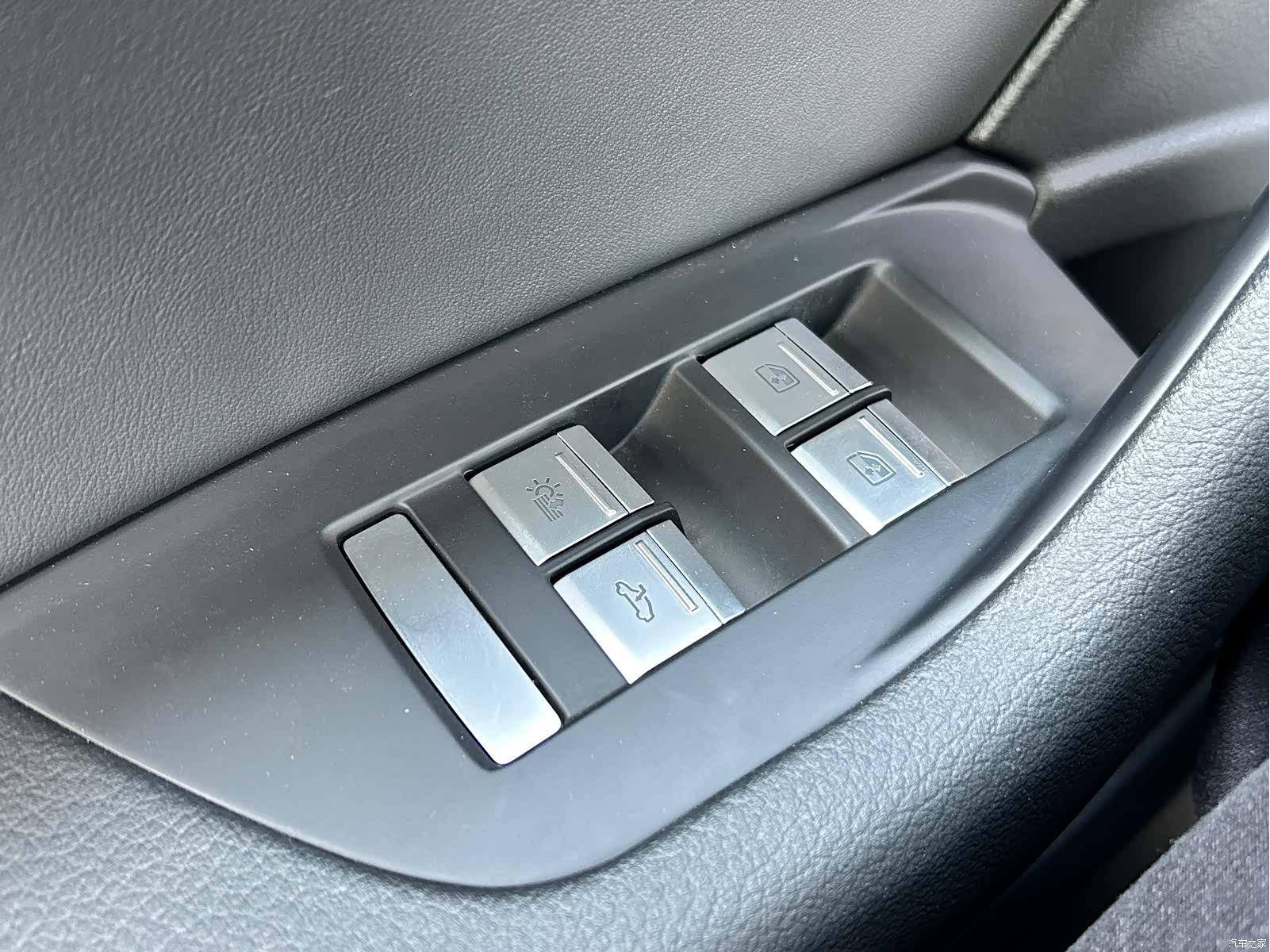 Audi A6L, 2024 13