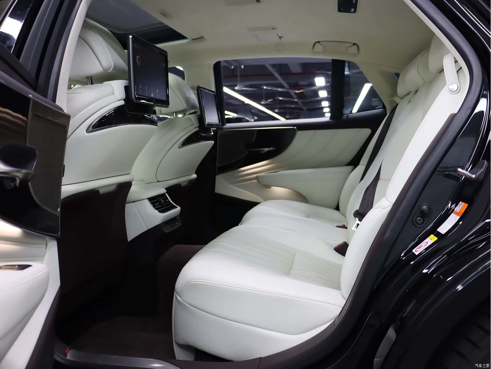 Lexus LS, 2018 20