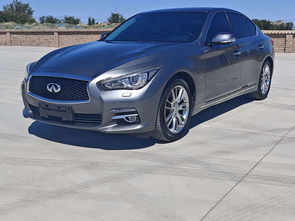Infiniti Q50L