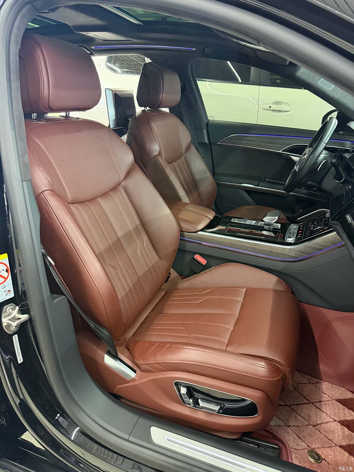 Audi A8L, 2021 13
