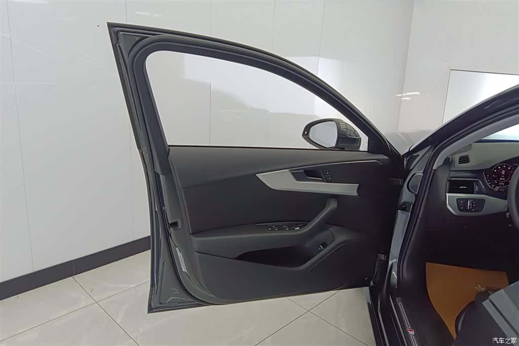 Audi A4L, 2020 7