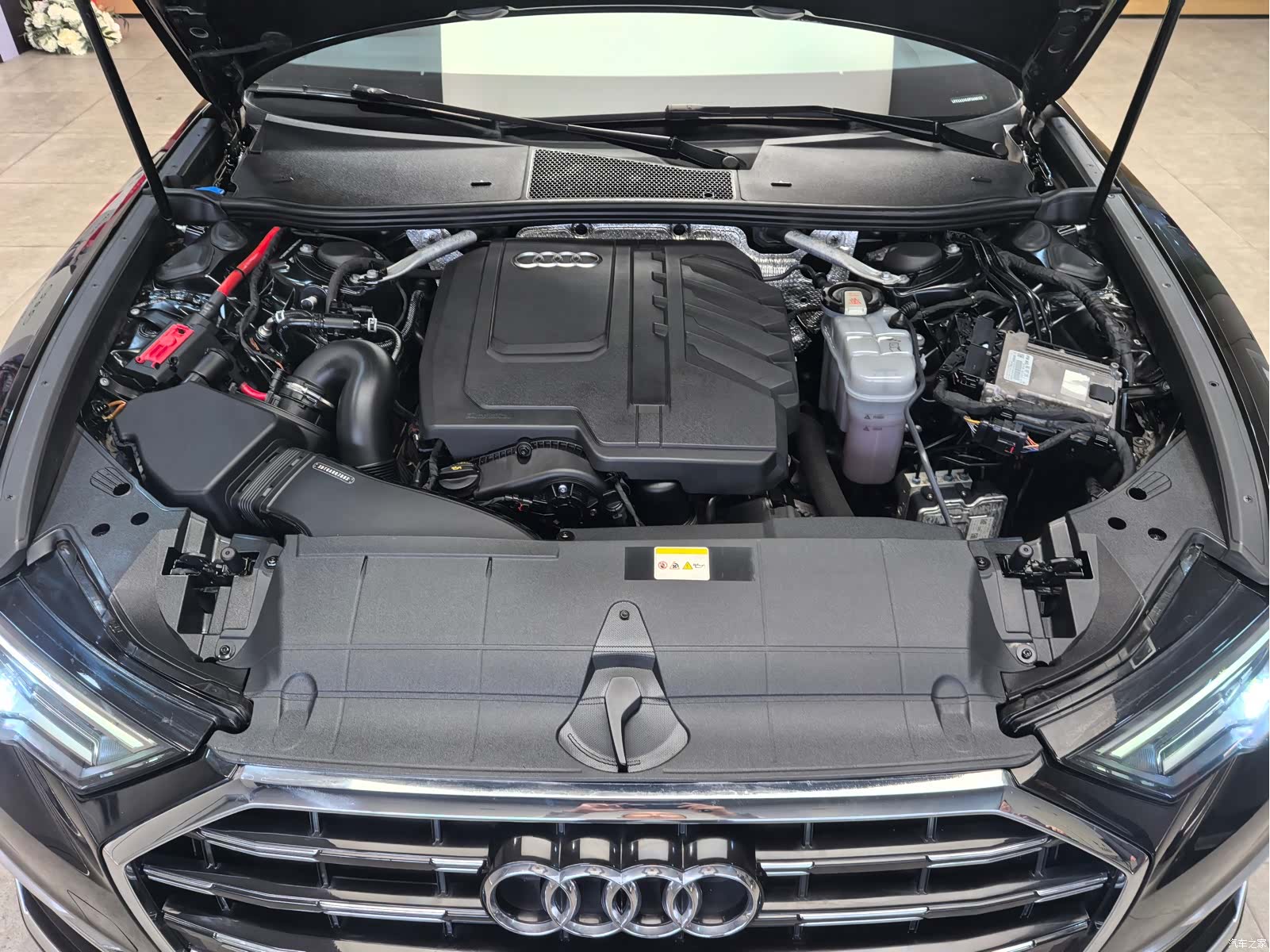 Audi A6L, 2023 все фото