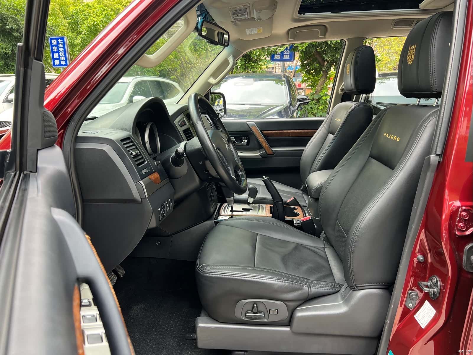 Mitsubishi Pajero, 2020 8